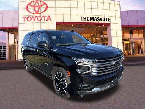 Used 2024 Chevrolet Tahoe High Country image 3