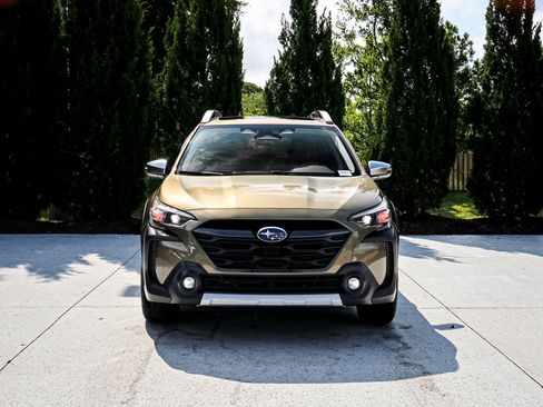 Used 2023 Subaru Outback Touring XT AWD/4WD image 3