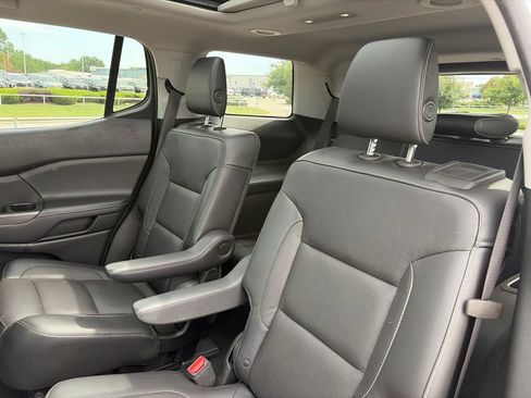 Used 2017 GMC Acadia SLT FWD image 47