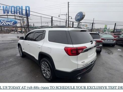 Used 2017 GMC Acadia SLT image 3