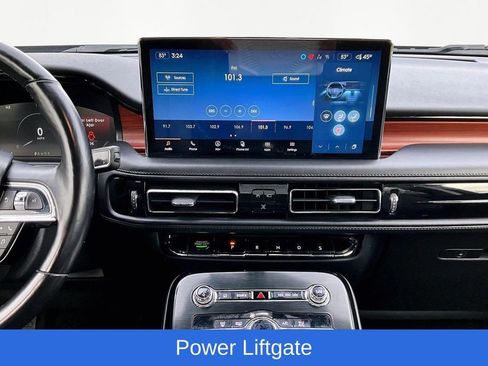 Used 2022 Lincoln Nautilus Reserve image 11