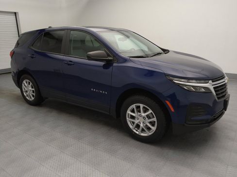 Used 2023 Chevrolet Equinox LS w/ LS Convenience Package image 11