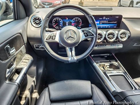 Used 2025 Mercedes-Benz GLA 250 image 10