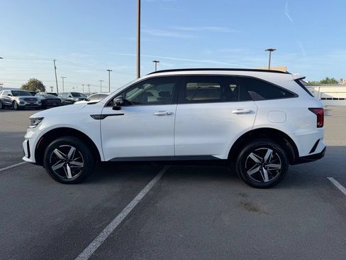 Used 2021 Kia Sorento EX w/ Panoramic Sunroof Package AWD/4WD image 4