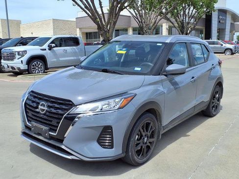 Used 2022 Nissan Kicks SV FWD image 27