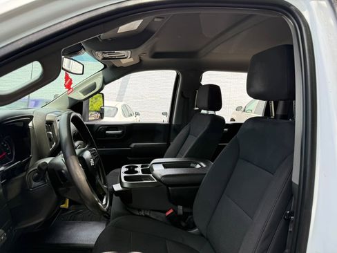 Used 2021 Chevrolet Silverado 2500 W/T AWD/4WD image 25