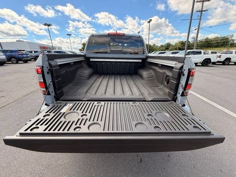 New 2026 Nissan Frontier PRO-4X w/ Pro Premium Package AWD/4WD image 18