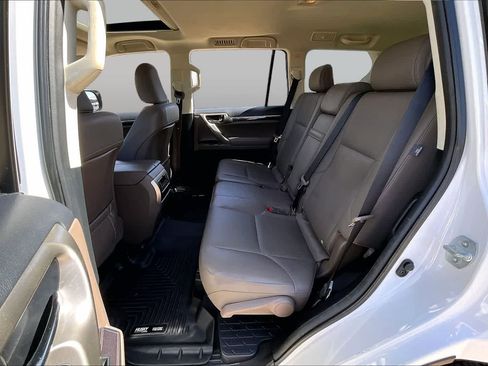 Used 2020 Lexus GX 460 Premium w/ Premium Package AWD/4WD image 39