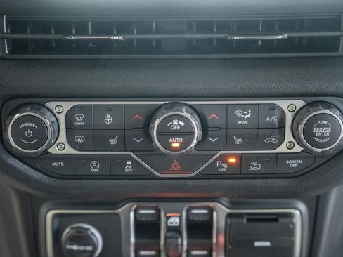 New 2026 Jeep Gladiator Overland AWD/4WD image 26