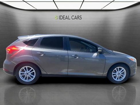 Used 2015 Ford Focus SE FWD image 4