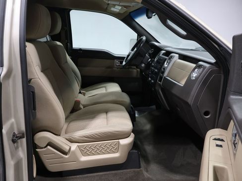 Used 2010 Ford F150 XLT image 22