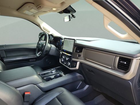 Used 2022 Ford Expedition Max XLT RWD image 14