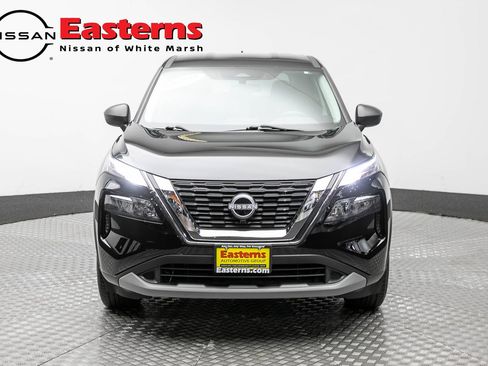 Used 2023 Nissan Rogue S AWD/4WD image 2