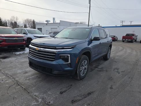 New 2026 Chevrolet Traverse LT w/ LPO, Floor Liner Package image 3