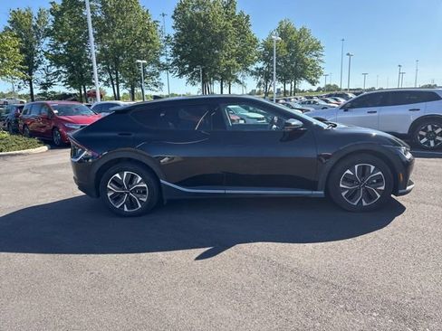 Used 2024 Kia EV6 Light AWD/4WD image 9