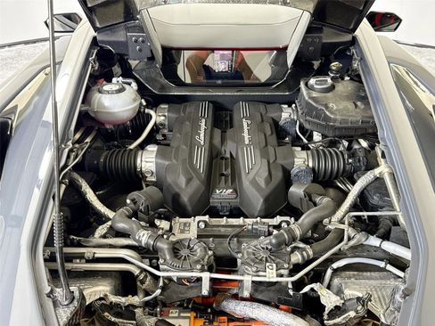 Used 2024 Lamborghini Revuelto image 24