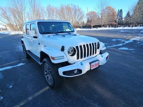 Used 2022 Jeep Wrangler Unlimited Sahara image 8