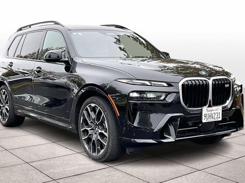 Used 2025 BMW X7 M60i image 2