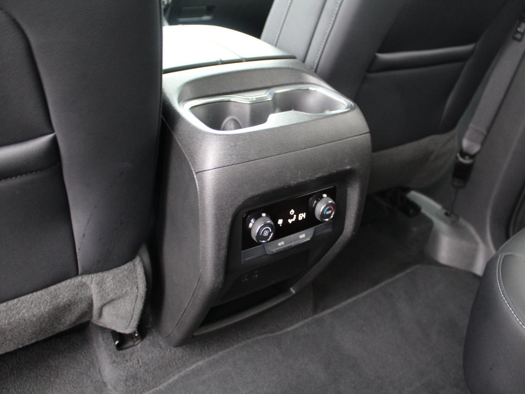 Used 2026 Chevrolet Traverse LT AWD/4WD image 13