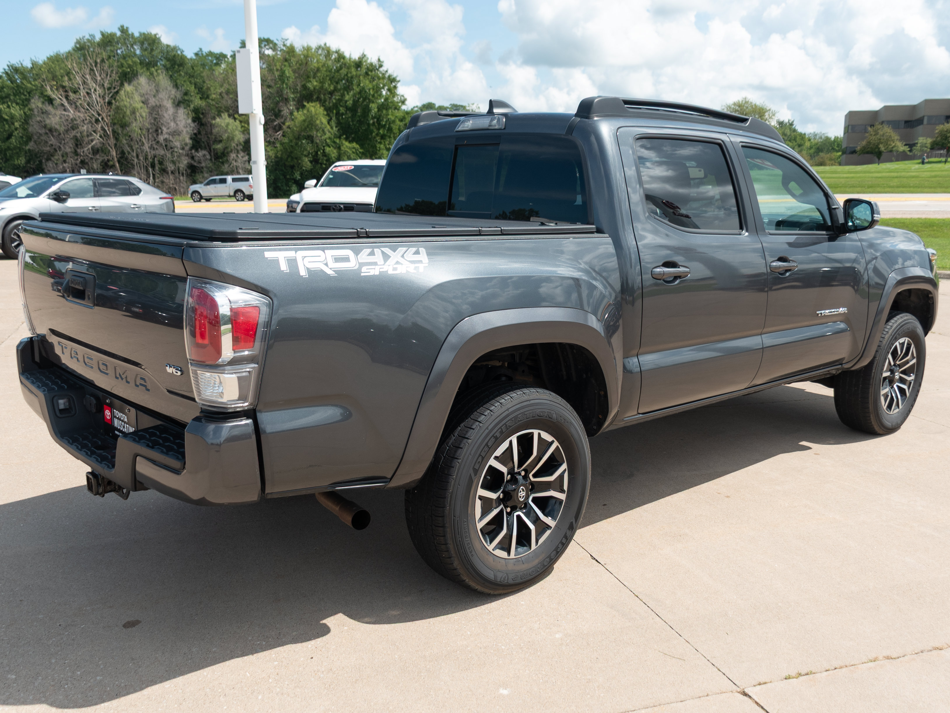 Used 2022 Toyota Tacoma TRD Sport AWD/4WD image 21