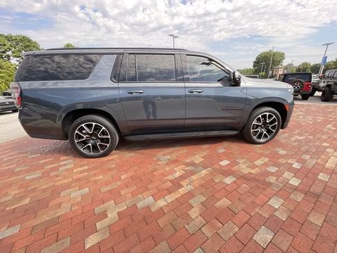 Used 2021 Chevrolet Suburban RST w/ Luxury Package RWD image 36