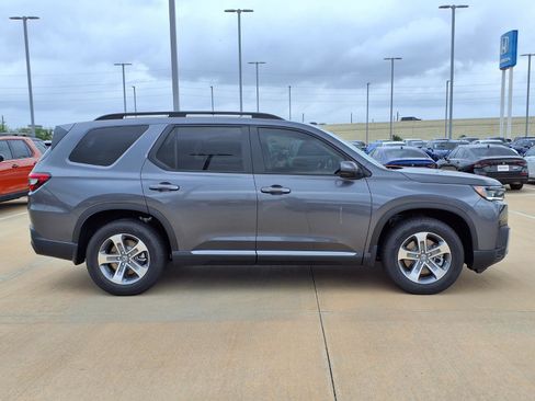 New 2026 Honda Pilot EX-L image 8