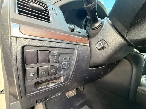 Used 2019 Toyota Land Cruiser w/ Carpet Mat Package AWD/4WD image 20
