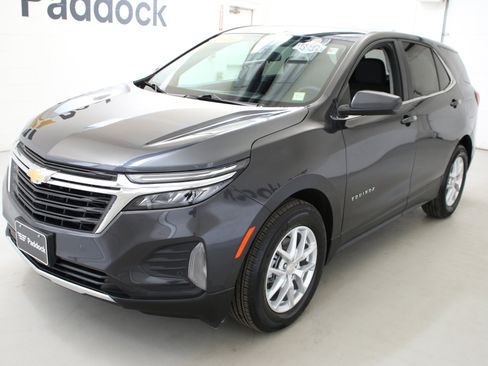 Used 2023 Chevrolet Equinox LT image 3