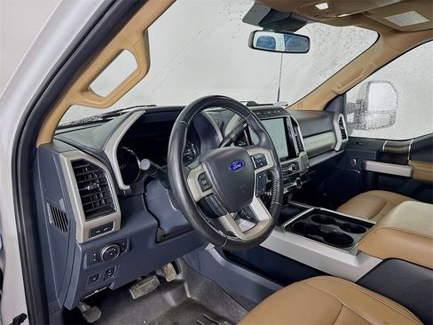 Used 2022 Ford F350 Lariat w/ Lariat Ultimate Package image 9