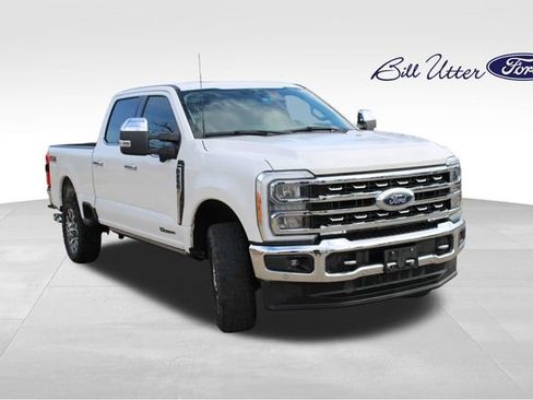 Used 2023 Ford F250 Lariat w/ Lariat Ultimate Package image 3