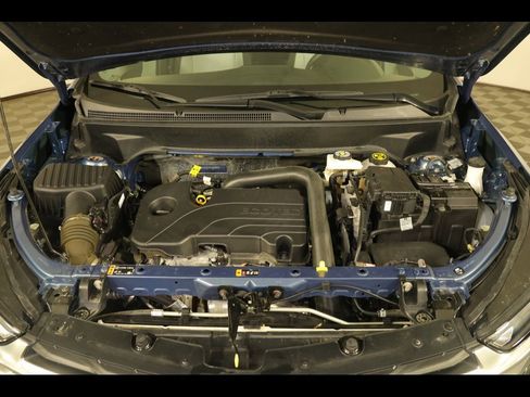 Used 2024 Chevrolet Equinox LS w/ LS Convenience Package image 16