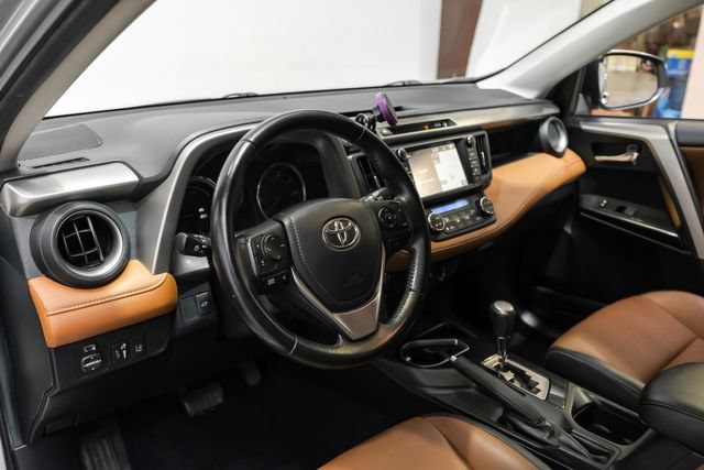 Used 2017 Toyota RAV4 Limited AWD/4WD image 3