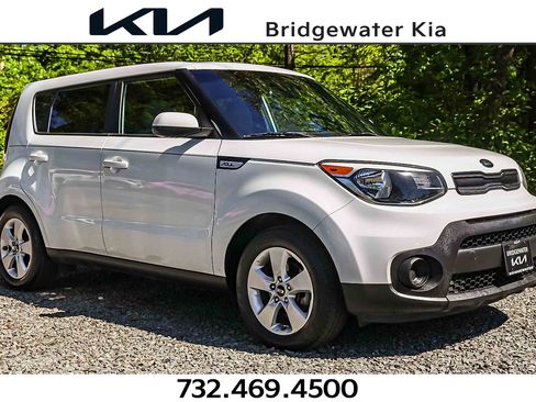 Certified 2017 Kia Soul FWD image 1