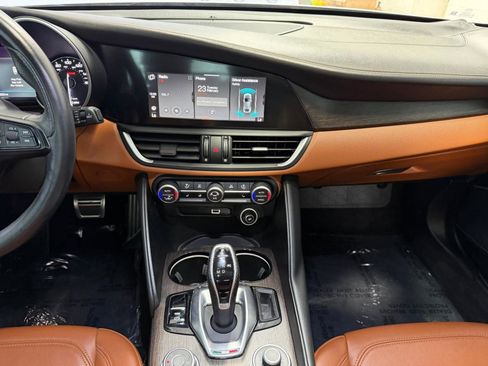 Used 2020 Alfa Romeo Giulia Ti w/ Nero Edizione RWD image 37