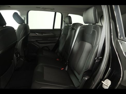 Used 2023 Jeep Grand Cherokee Laredo X image 26