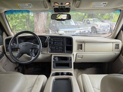 Used 2004 GMC Yukon SLT w/ 1SD Preferred Equipment Group AWD/4WD image 19