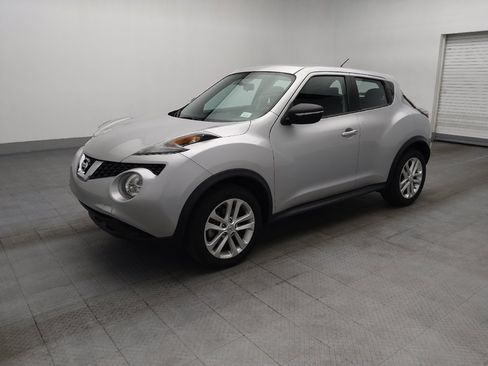 Used 2016 Nissan Juke S FWD image 2