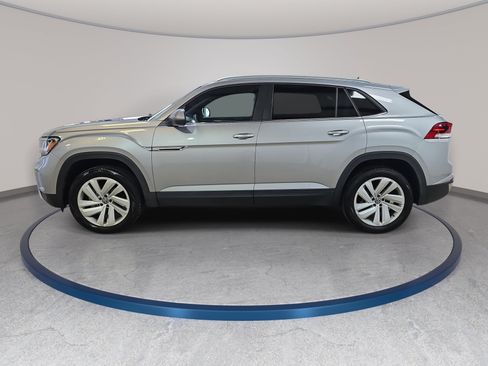 Used 2022 Volkswagen Atlas Cross Sport SE FWD image 9