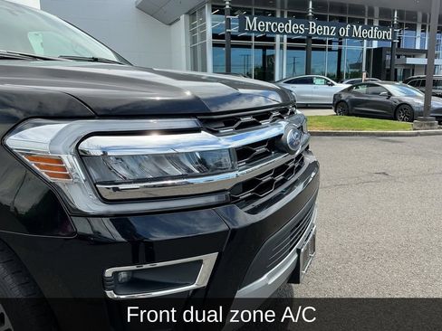 Used 2024 Ford Expedition Limited AWD/4WD image 4