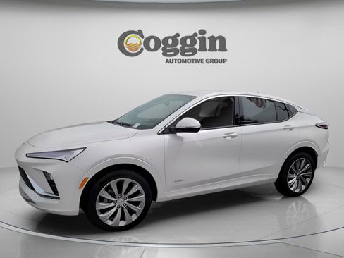 New 2025 Buick Envista Avenir image 3