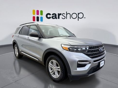 Used 2024 Ford Explorer XLT w/ Equipment Group 202A AWD/4WD image 7