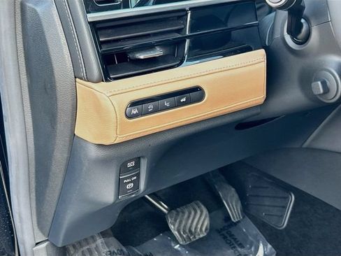 Used 2025 INFINITI QX80 Luxe RWD image 7