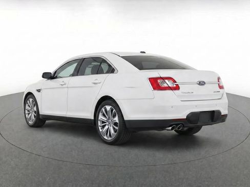 Used 2010 Ford Taurus Limited FWD image 3