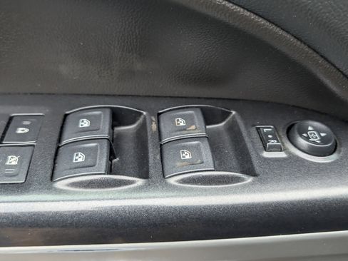 Used 2021 Chevrolet Colorado LT w/ LT Convenience Package AWD/4WD image 13