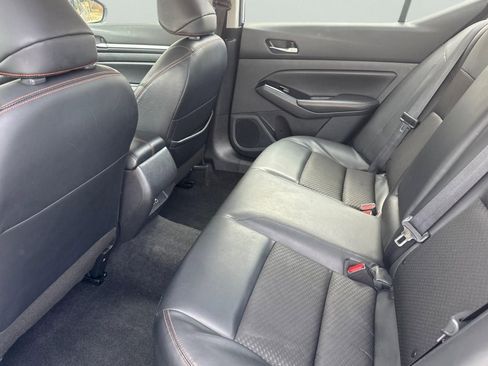 Used 2024 Nissan Altima 2.5 SR image 5