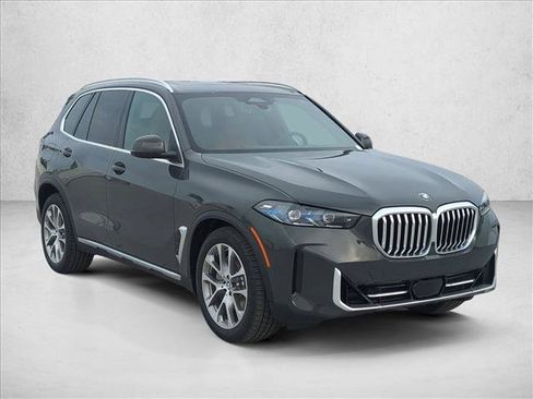 New 2026 BMW X5 xDrive50e image 7