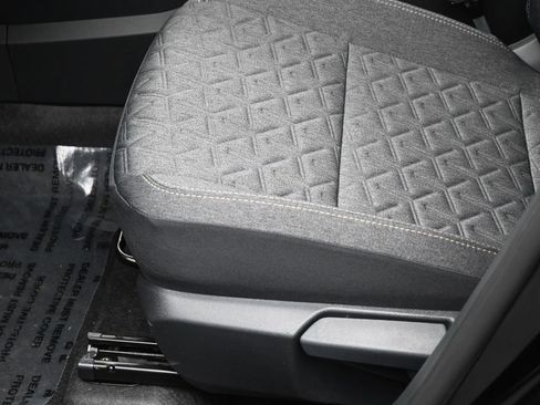 New 2026 Nissan Kicks SV image 15