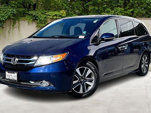 Used 2014 Honda Odyssey Touring image 3