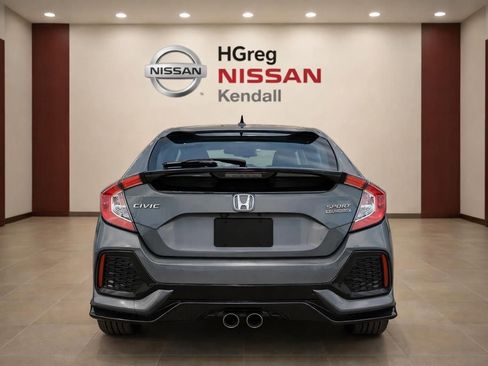 Used 2019 Honda Civic Sport Touring image 6