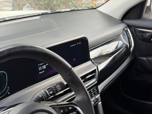 Used 2025 Kia Seltos S image 32